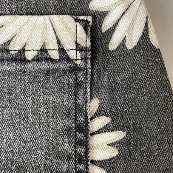 Show Me Your Mumu Black Daisy Print Rex Denim Mini Skirt Small - Picture 6 of 6